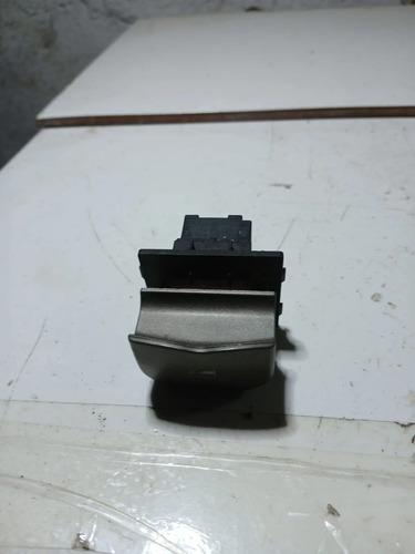 Botao Vidro Eletrico Porta Traseira Direita Chery Face 2012 - Imagem 2