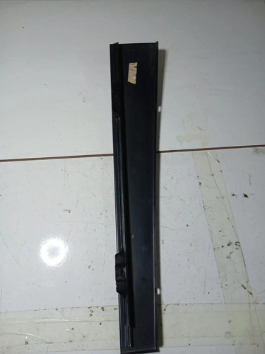 Moldura Coluna Porta Traseira Direita Vw Polo 2008 Original Preto - Imagem 2