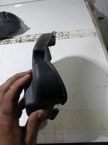 Tampa Interna Lanterna Direita Grand Siena 2013 A 2019 Usado Preto - Imagem 2