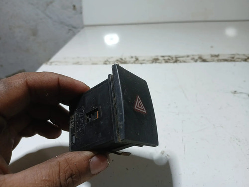 Botão Pisca Alerta Interruptor Gol 2006 A 2014 Original Preto - Imagem 4