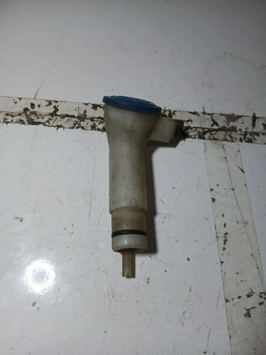 Gargalo Reservatorio Para-brisa Honda Fit 2004 A 2008 Usado Branco - Imagem 2