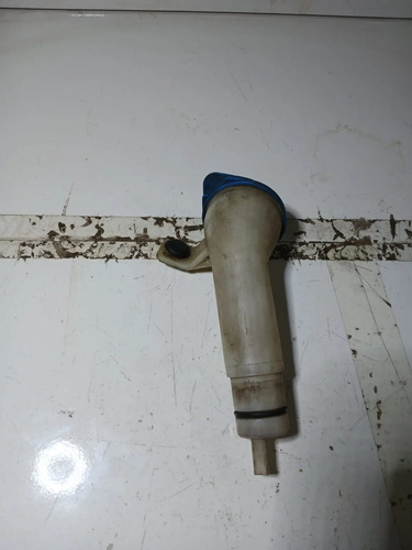 Gargalo Reservatorio Para-brisa Honda Fit 2004 A 2008 Usado Branco - Imagem 3