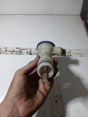 Gargalo Reservatorio Para-brisa Honda Fit 2004 A 2008 Usado Branco - Imagem 6