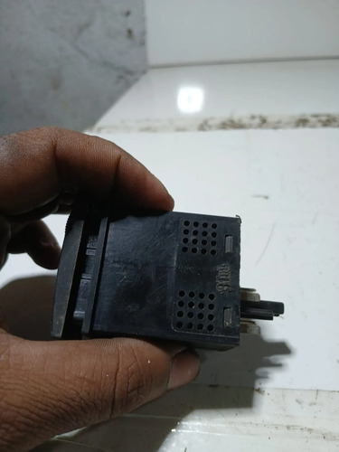 Botao Painel Desembacador Vidro Gol G3/g4 Usado Original - Imagem 3