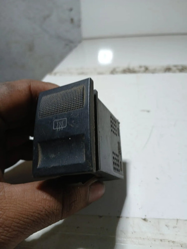 Botao Painel Desembacador Vidro Gol G3/g4 Usado Original - Imagem 4