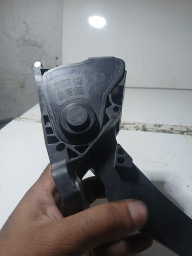 Pedal Acelerador Chevrolet Tracker/onix 1.0 2020/2023 Usado - Imagem 4