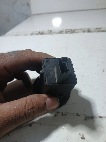 Botao Chave Lateral Painel On/off Passageiro Gm Onix 20 A 24 - Imagem 4