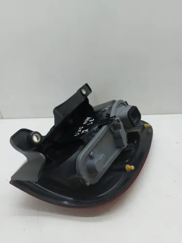 Lanterna Traseira Direita Uno Vivace 2011 A 2016 Direito/passageiro Vermelho - Imagem 6