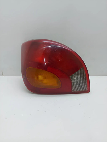 Lanterna Traseira Esquerda Fiesta 1996 A 2002 C/detalhes Esquerdo/motorista Vermelho - Imagem 1