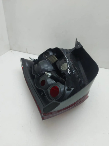 Lanterna Traseira Direita Palio 2004 A 2016 Fumê Paralela Direito/passageiro Vermelho - Imagem 9