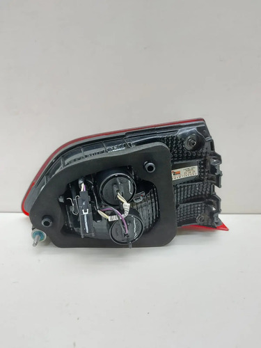 Lanterna Tampa Direita Onix Plus 2020 A 2024 Sem Led Gm Direito/passageiro Vermelho - Imagem 4