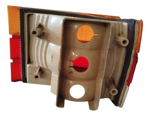 Lanterna Traseira Esquerda Chevette 88/93 Esquerdo/motorista Tricolor - Imagem 2