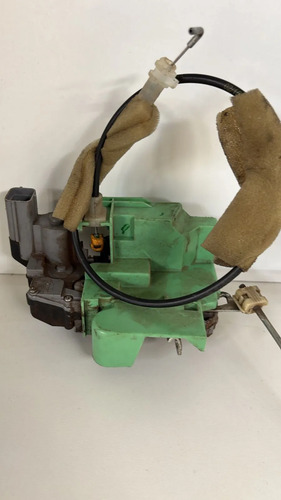 Fechadura Porta Idea/puntoelx Dianteira Direita  04/2016 - Imagem 1