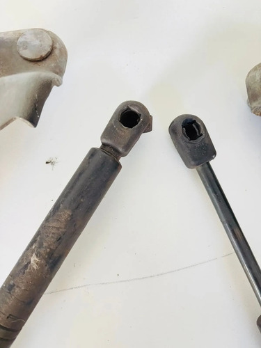 Par Braço Com Amortecedor Capô Gm Vectra 97 A 2005 - Imagem 8