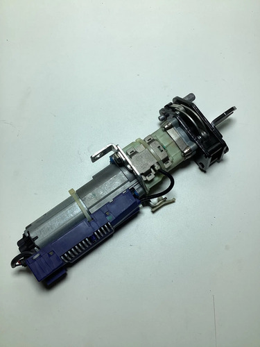 Motor Elétrico Tampa Traseira Dir Passat 2012 3c9827383j