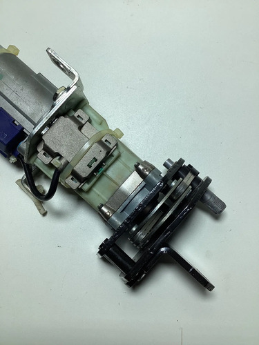 Motor Elétrico Tampa Traseira Dir Passat 2012 3c9827383j - Imagem 2