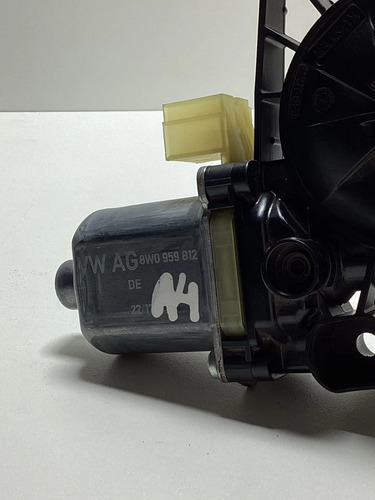 Motor Máquina De Vidro Direito Audi A4 2020 2021 8w0959812 - Imagem 4