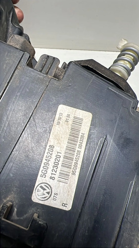 Lanterna Golf Tsi Lado Direito Com Led 5g0945208 - Imagem 3