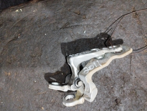 Dobradiças Porta Dianteira Esquerda Ford Focus 2009/12