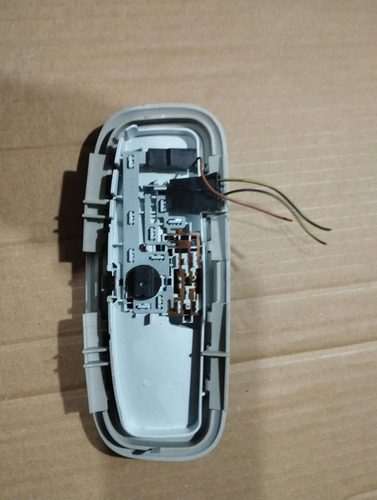 Luz Cortesia Ford Focus 2011 - Imagem 2