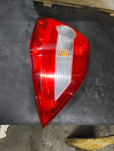 Lanterna Traseira Ld Renault Megane Sedã Direito/passageiro Vermelho - Imagem 3