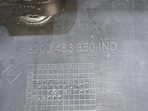 Acabamento  Fechadura No Porta Malas Renault Megane Sedã - Imagem 4