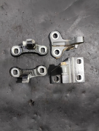 Dobradiça De Porta Ld Volvo C30 2prts 2009 - Imagem 2