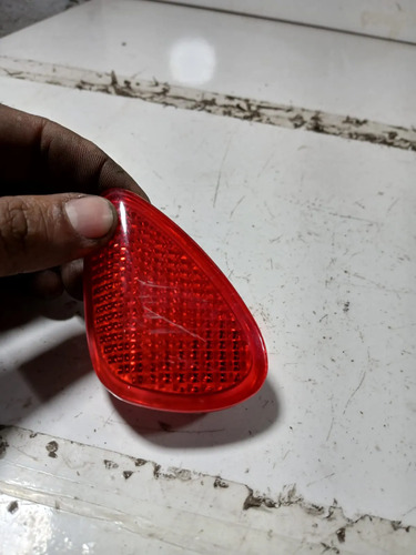 Refletor Olho Gato Forro Fiat Bravo 2012 A 2013 Vermelho