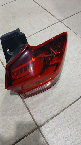 Lanterna Traseira Direita Gm 26344411 Chevrolet Tracker Direito/passageiro Vermelho