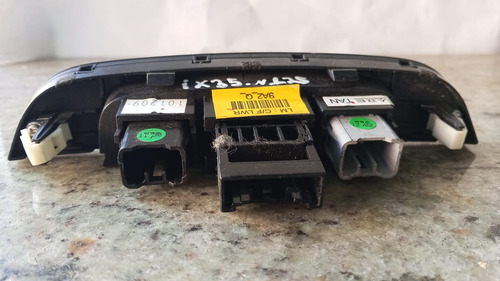 Botão De Luz De Emergência Pisca Alerta Hyundai Ix35 010 014 Preto - Imagem 2