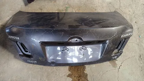 Tampa Traseira Toyota Camry Xv50 2012-2019 C/ Detalhe Cinza-escuro - Imagem 2