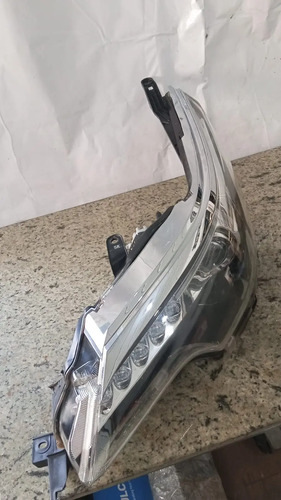 Farol Esq Toy Hilux Sw4 Led Bi Beam 2324 Original C/ Detalhe Esquerdo/motorista - Imagem 3