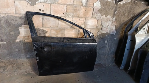 Porta Dianteira Direita Volvo V40 14/20 Tem Detalhe Dianteira Direto - Imagem 4