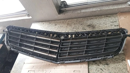 Grade Dianteira Mercedes C180 C200 C250 2007-14 Com Detalhe Cromado Brilhante - Imagem 5