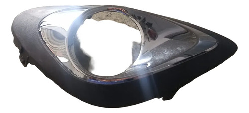 Moldura Farol Milha Neblina Direito Nissan March 2015-2018 Preto Direito