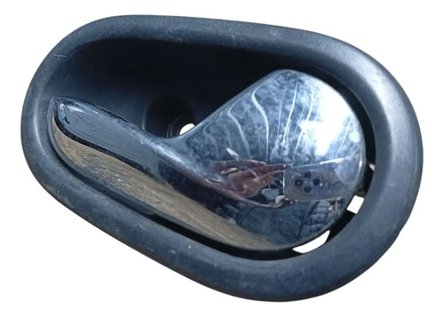 Maçaneta Interna Lado Direito Renault Sandero 2014 A 2018 Preto Traseira - Imagem 2