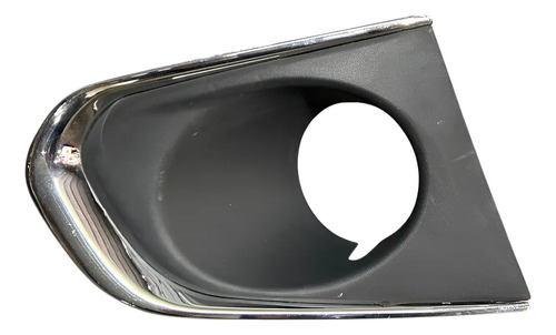 Moldura De Milha Chevrolet Tracker 2014 A 2016 Lado Esq Preto Esquerdo