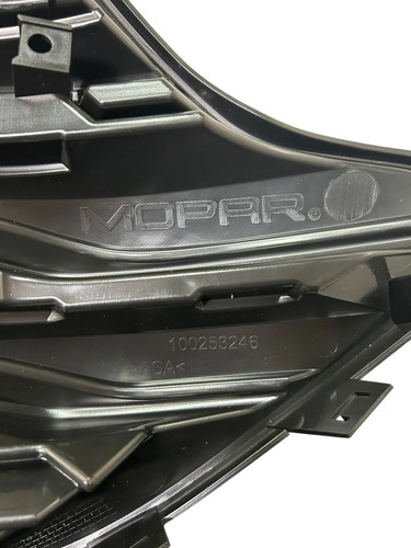 Grade De Parachoque Fiat Strada 2021 A 2023 Preto Brilhante Preto Brilhante - Imagem 9