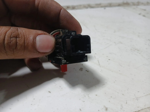 Botao Pisca Alerta Fiat Grand Siena Com Detalhes Na Peca Preto - Imagem 5