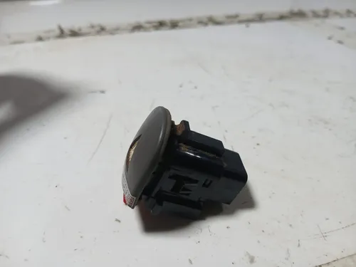 Botao Pisca Alerta Fiat Grand Siena Com Detalhes Na Peca Preto - Imagem 7