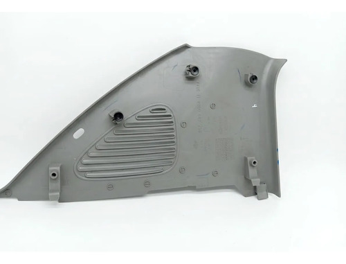 Moldura Porta Mala Lado Direito Renault Clio - Imagem 2