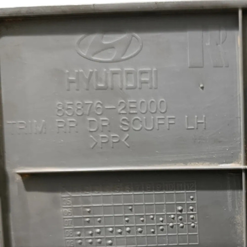 Acabamento Porta Malas Tucson L/e Hyundai 06/16 858762e000 Cinza-escuro - Imagem 5