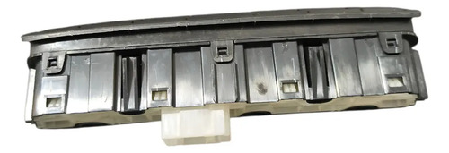 Botao Pisca Alerta Fiat Strada 20/24 Original 01002572330 Preto - Imagem 2