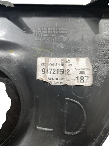 Moldura Do Farol De Milha Direito Chevrolet Montana 2011 A 2 Preto - Imagem 1