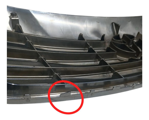 Grade Superior Do Para-choque Dianteiro Toyota Hilux Sw4 Branco - Imagem 6