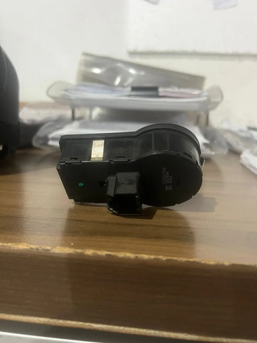 Botão Farol De Milha Cruze Gm Original 13301749 Cxa2 - Imagem 2