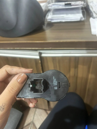Botão Farol De Milha Cruze Gm Original 13301749 Cxa2 - Imagem 3