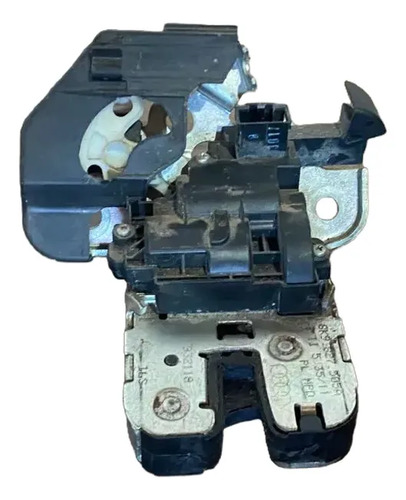 Fechadura Tampa Traseira A1 1.4 2011 A 2014 8k9827505a