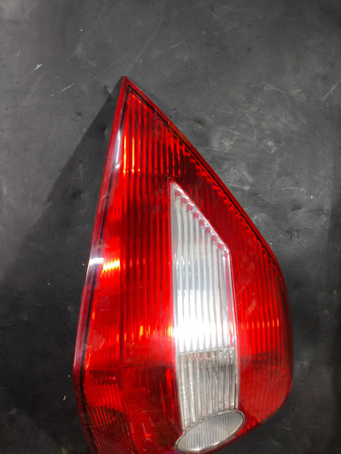 Lanterna Renault Megane Sedã Le Esquerdo/motorista Vermelho - Imagem 4