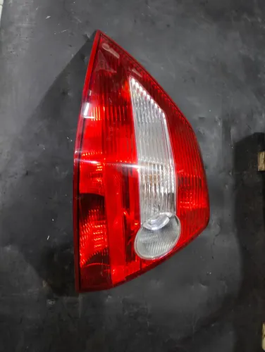 Lanterna Renault Megane Sedã Le Esquerdo/motorista Vermelho - Imagem 6
